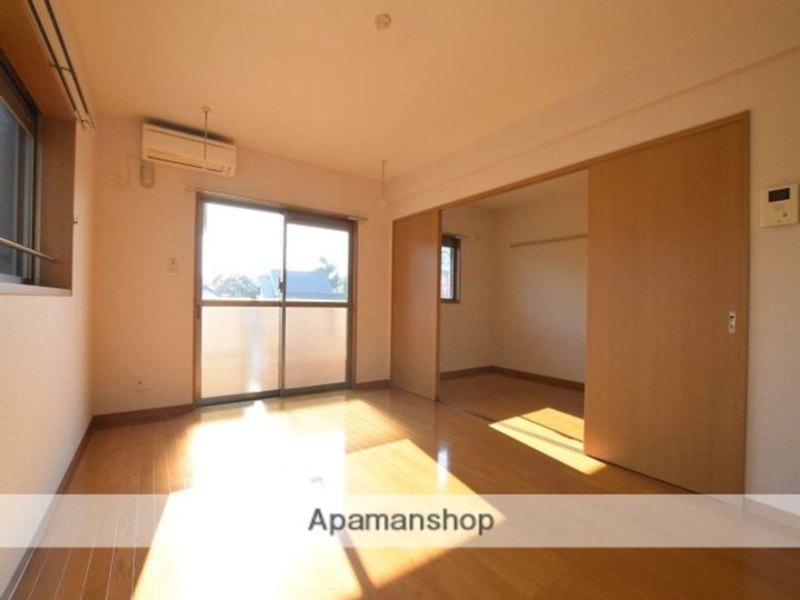 プレステージ原宿の居間