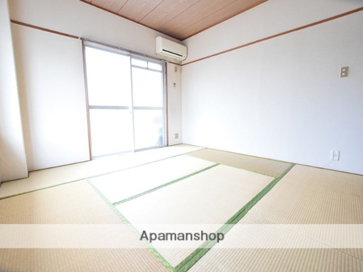 サンライズ橋本305の居間