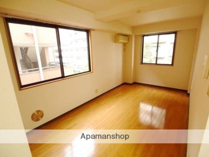 ステップワン301の居間