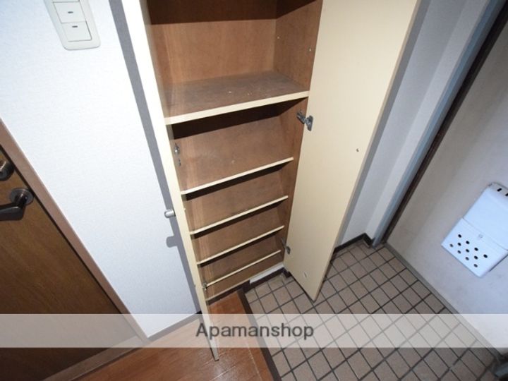 第26明智ビルの内装