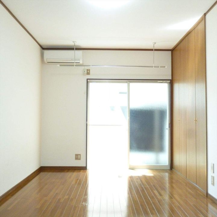 アドバンスハイムの居間
