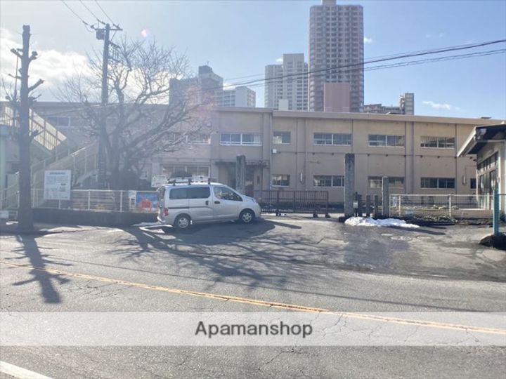 PIACEVOLE103の周辺