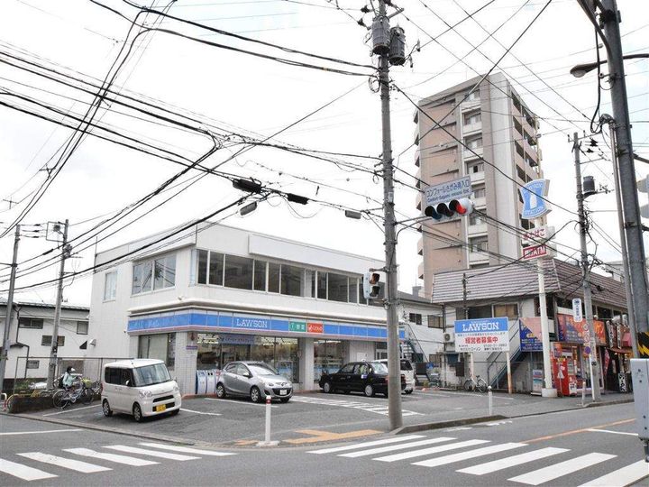 グランドステータス日高の周辺