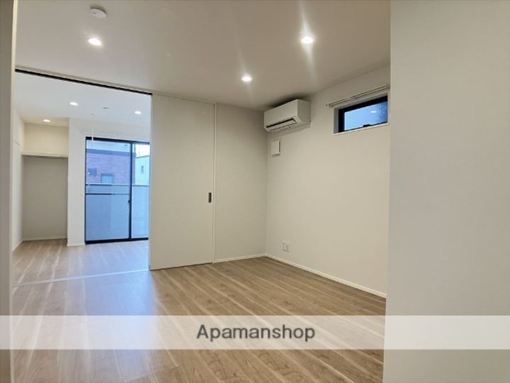 神奈川県相模原市中央区上溝7丁目の賃貸アパートの居間