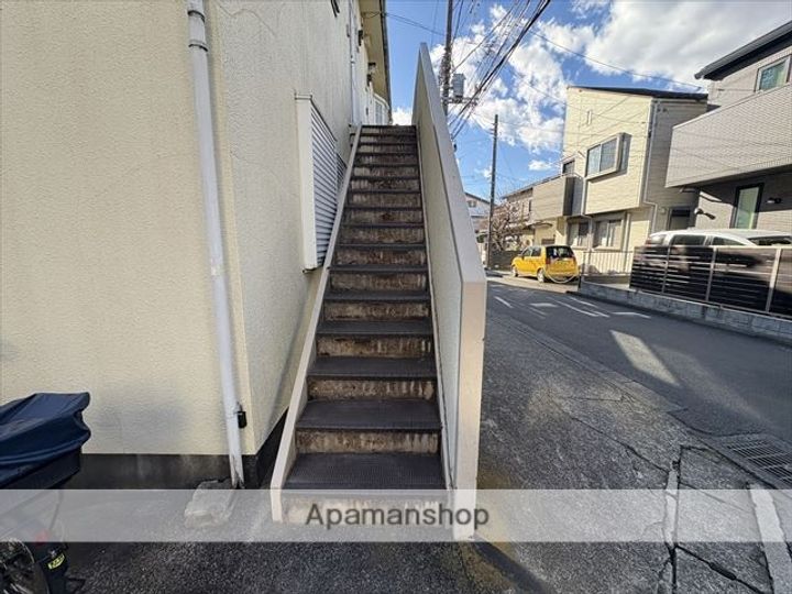 ジャパンハイツの外観