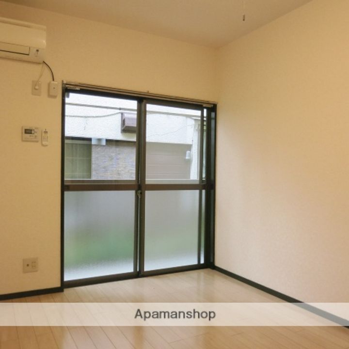 神奈川県相模原市南区双葉2丁目の賃貸アパートの居間