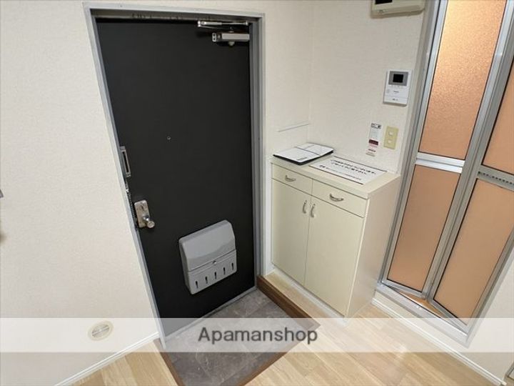 神奈川県相模原市南区西大沼1丁目の賃貸マンションの玄関