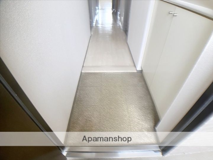 神奈川県相模原市南区南台2丁目の賃貸マンションの玄関