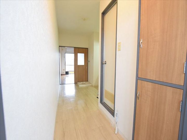 神奈川県大和市中央林間3丁目の賃貸マンションの内装