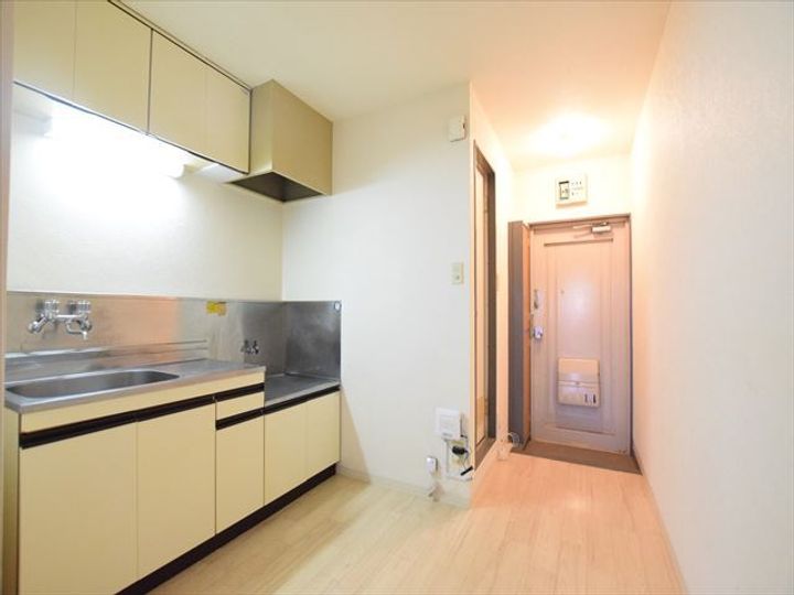 神奈川県大和市中央林間3丁目の賃貸マンションの内装