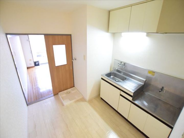 神奈川県大和市中央林間3丁目の賃貸マンションの内装