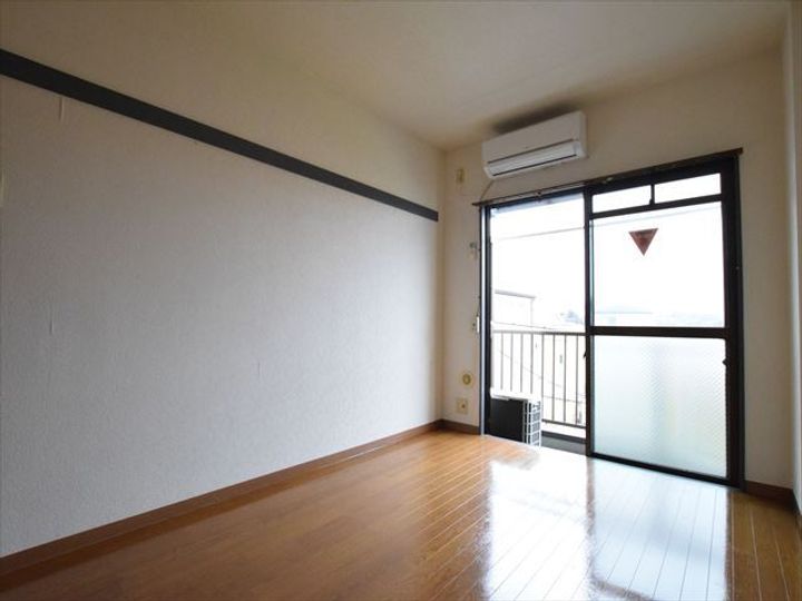 神奈川県大和市中央林間3丁目の賃貸マンションの内装