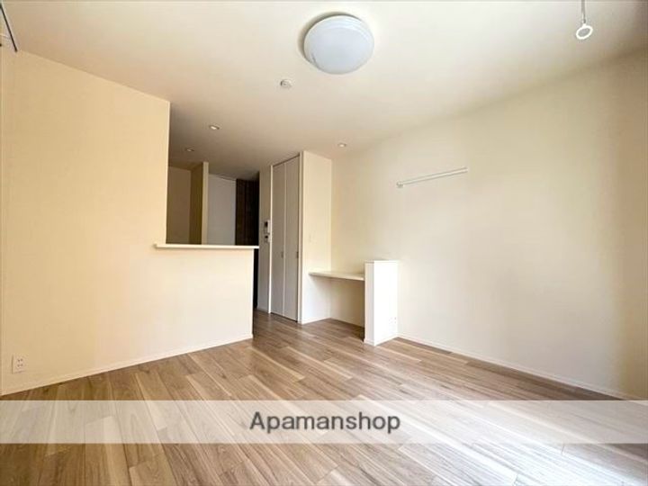 神奈川県相模原市南区北里2丁目の賃貸マンションの居間