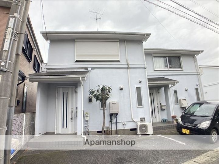 神奈川県大和市西鶴間7丁目の賃貸アパートの外観