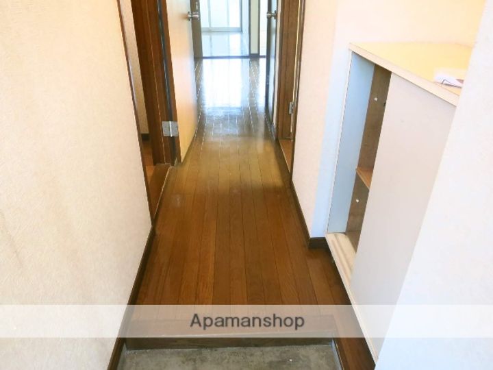 神奈川県相模原市中央区上溝の賃貸アパートの玄関