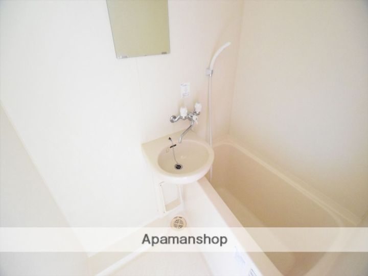 ロッシェル千代田の風呂