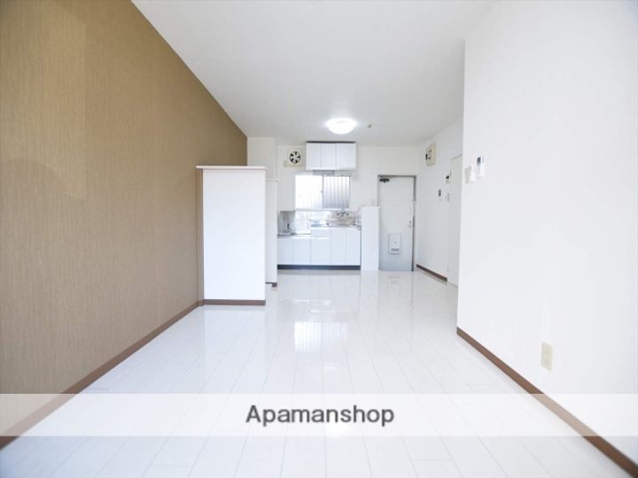 カーサドニル104の内装