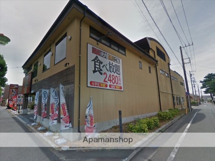 クイーンズ・ウエスト102の周辺