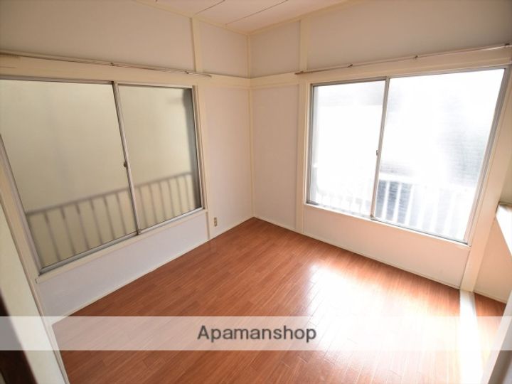 南ハイツ202の居間