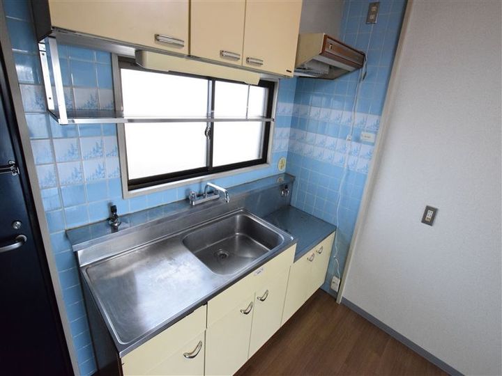 神奈川県座間市相模が丘1丁目の賃貸マンションのキッチン