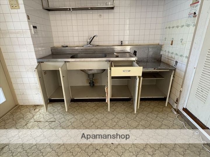 神奈川県座間市入谷西5丁目の賃貸マンションの内装