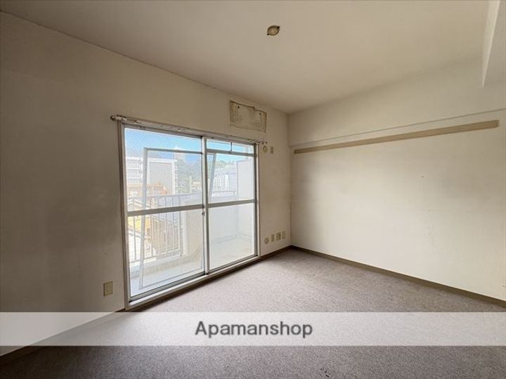 神奈川県座間市入谷西5丁目の賃貸マンションの居間