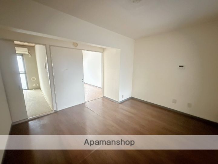 メゾンドブランの内装