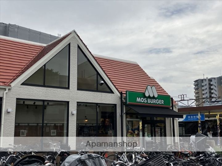 メゾンドブランの周辺