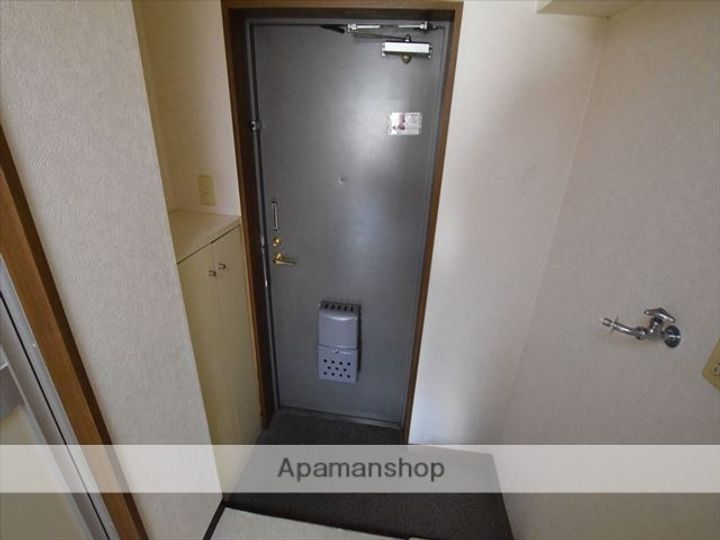 K3レジデンスの玄関