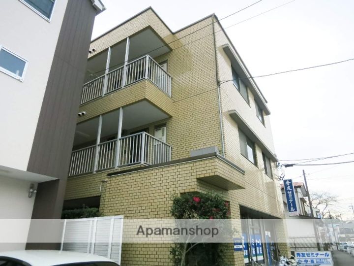 ハイツサガミの外観