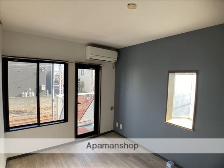 神奈川県座間市相模が丘1丁目の賃貸マンションの居間