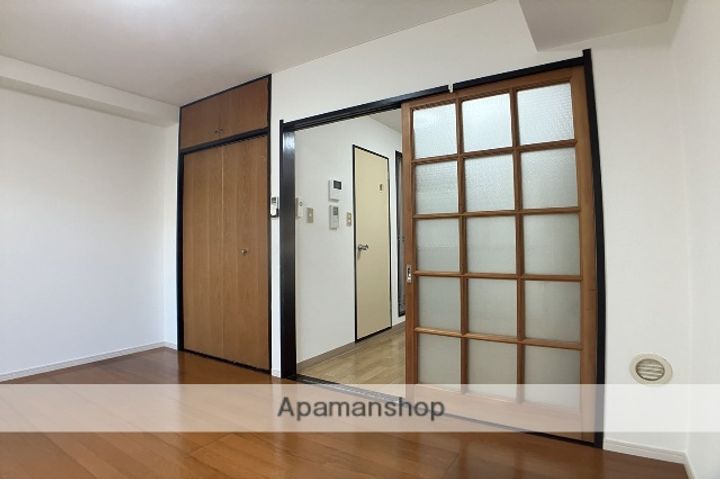 メゾン・ASAI102の居間