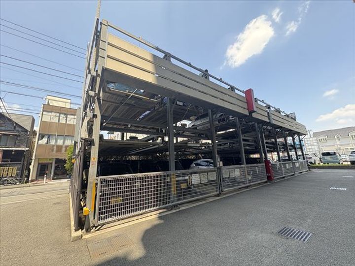 ライオンズプラザ小田急相模原の外観