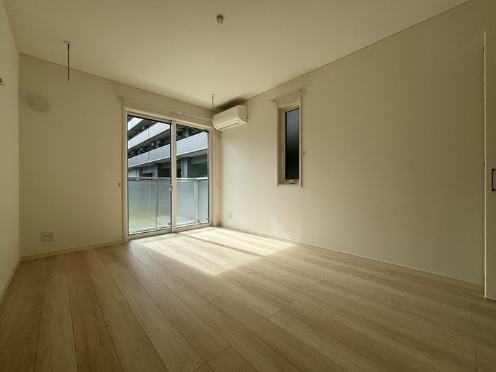 神奈川県相模原市南区上鶴間本町3丁目の賃貸アパートの居間