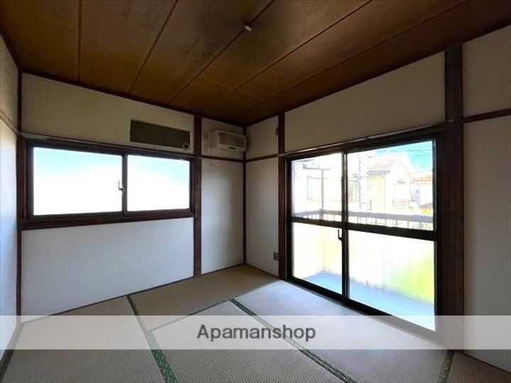 神奈川県座間市相模が丘4丁目の賃貸アパートの居間