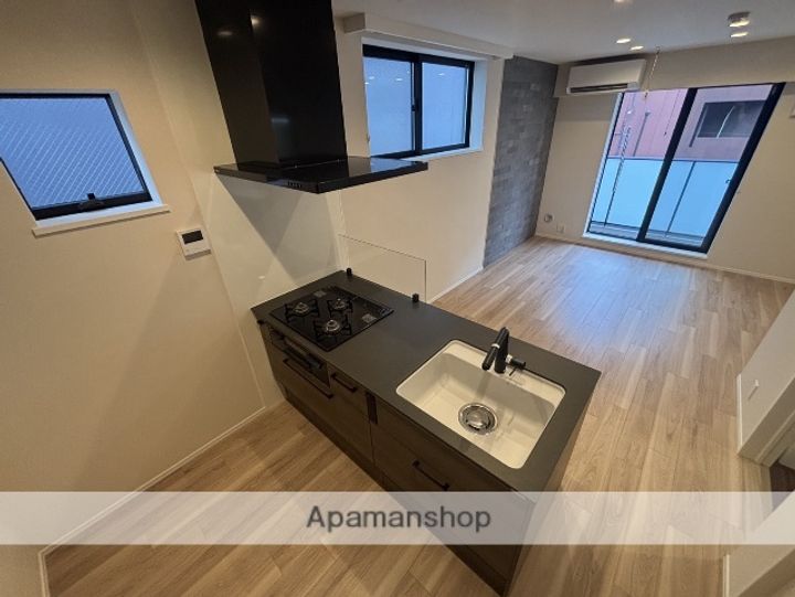 神奈川県相模原市南区上鶴間本町3丁目の賃貸マンションのキッチン