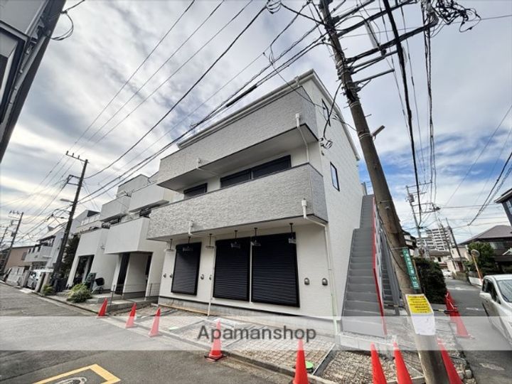 神奈川県相模原市南区相南4丁目の賃貸アパートの外観