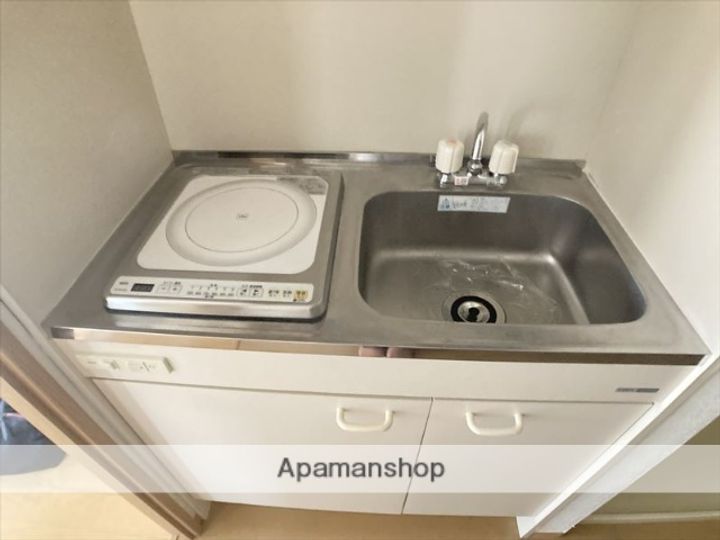 東京都町田市原町田2丁目の賃貸マンションのキッチン