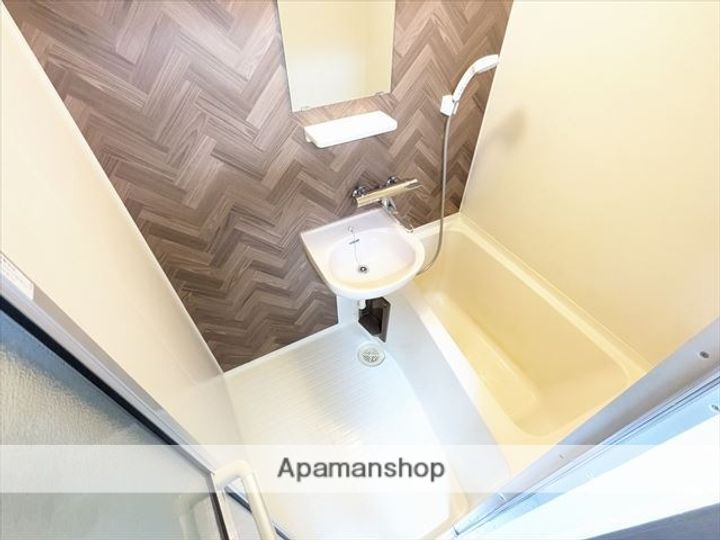 トラッドハウスの風呂