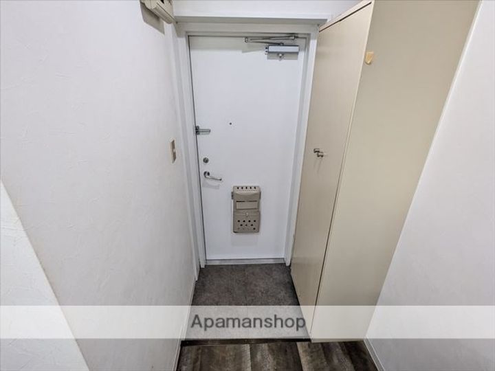 トラッドハウスの玄関