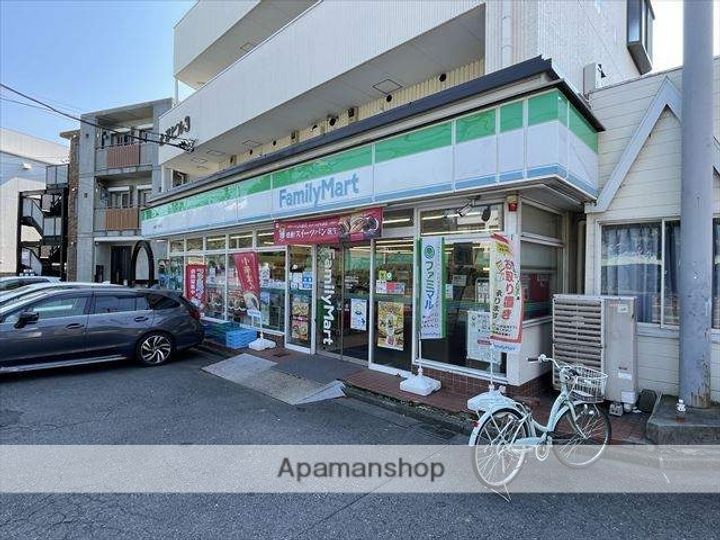 トラッドハウスの周辺