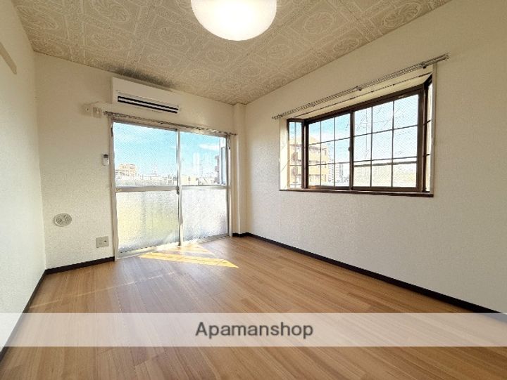 ドエルシャンボール312の居間