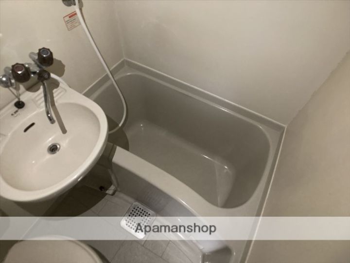 ホワイトシャンテの風呂