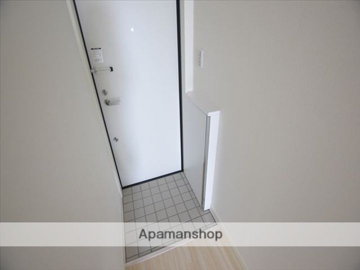 神奈川県相模原市中央区淵野辺本町2丁目の賃貸アパートの玄関