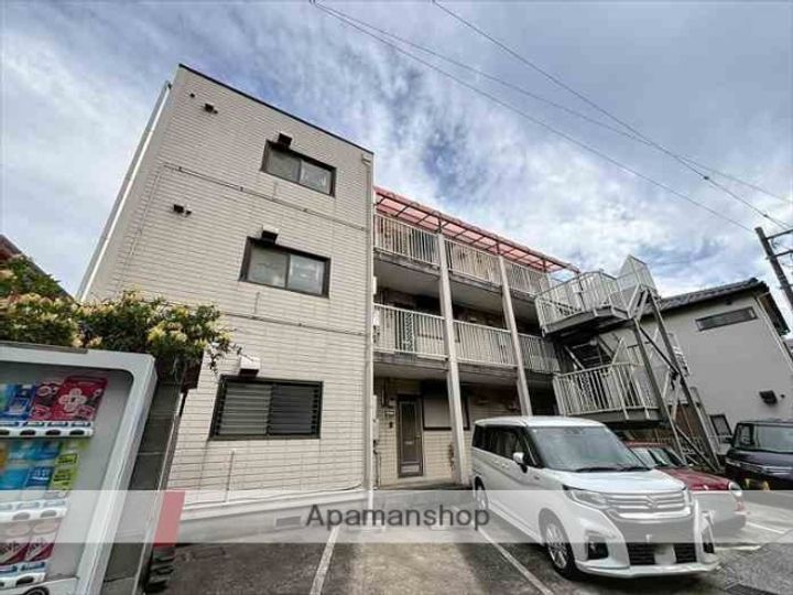 ゼフィール新大津の外観