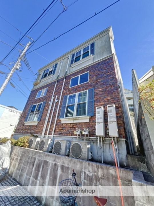 プリマ十六番館の外観