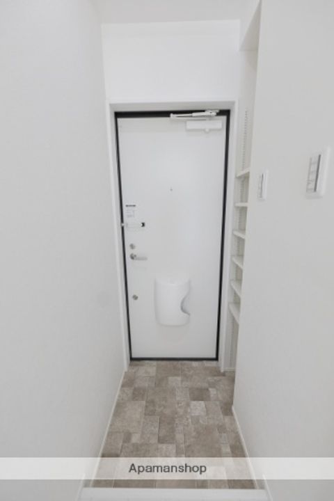 ビリーブ大津の玄関