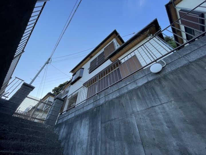 神奈川県横須賀市大矢部4丁目(一戸建)の賃貸物件の外観