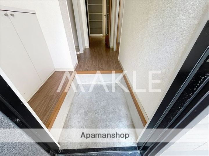 ハイツオクネⅢ102の玄関