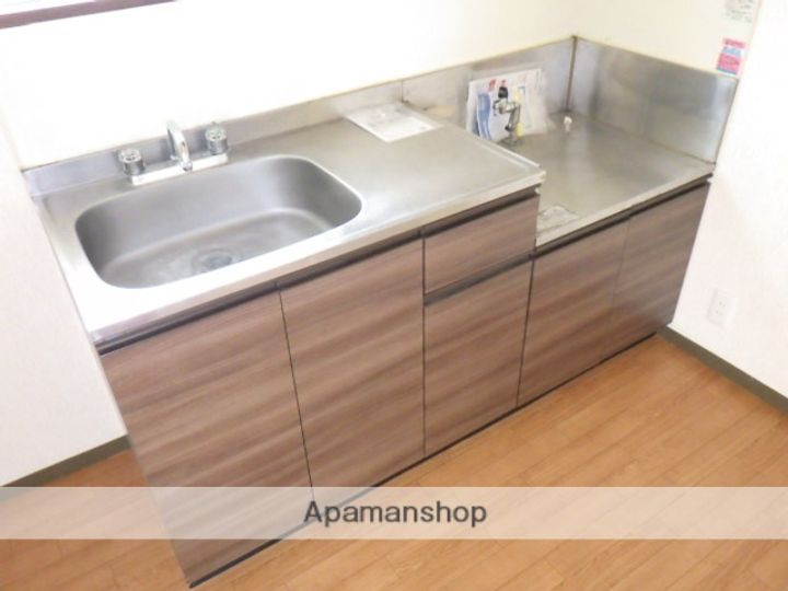 オーキッド中里201のキッチン